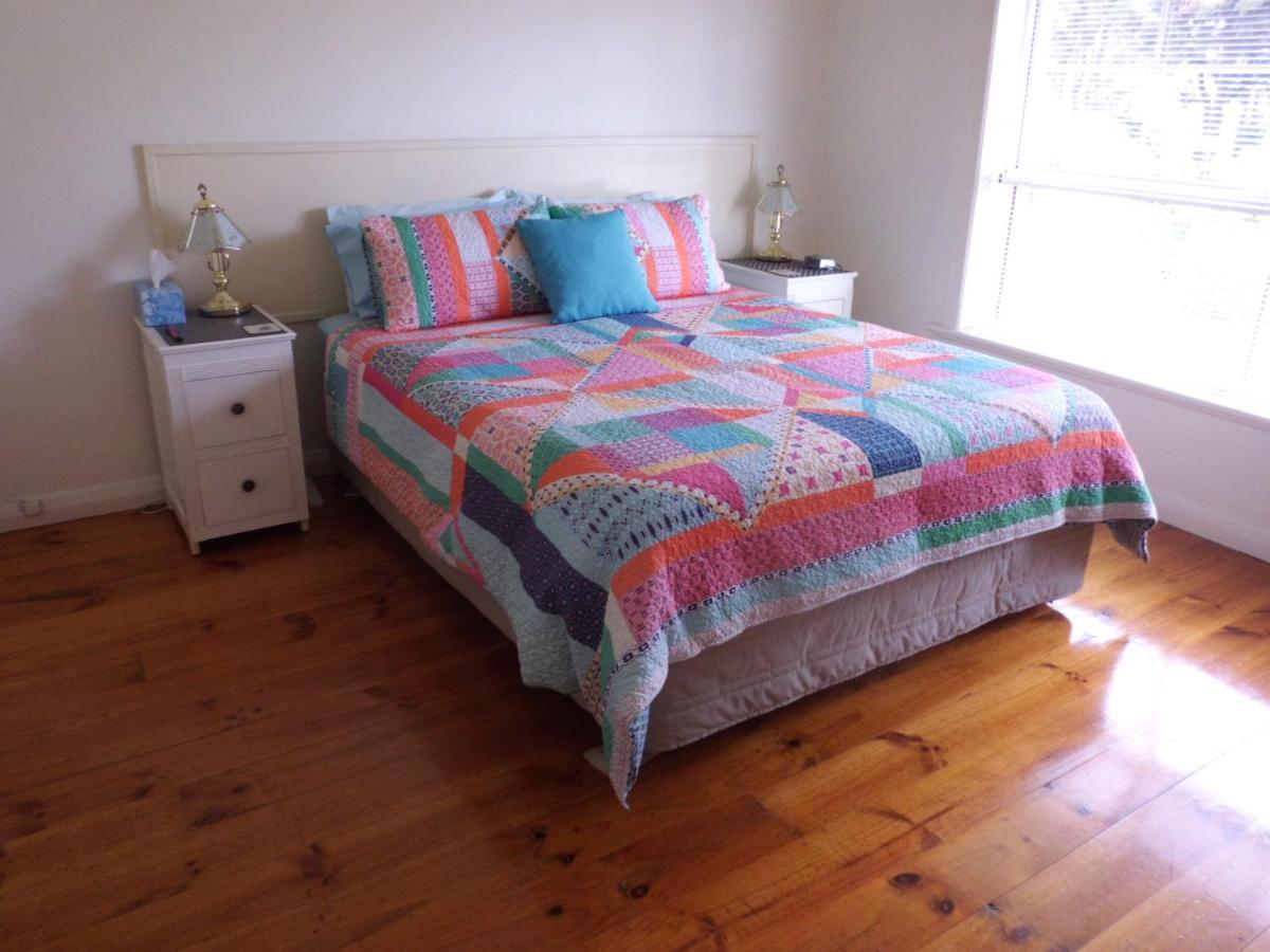 Glenelg Sea-Breeze Bed and Breakfast Adelaide Eksteriør billede